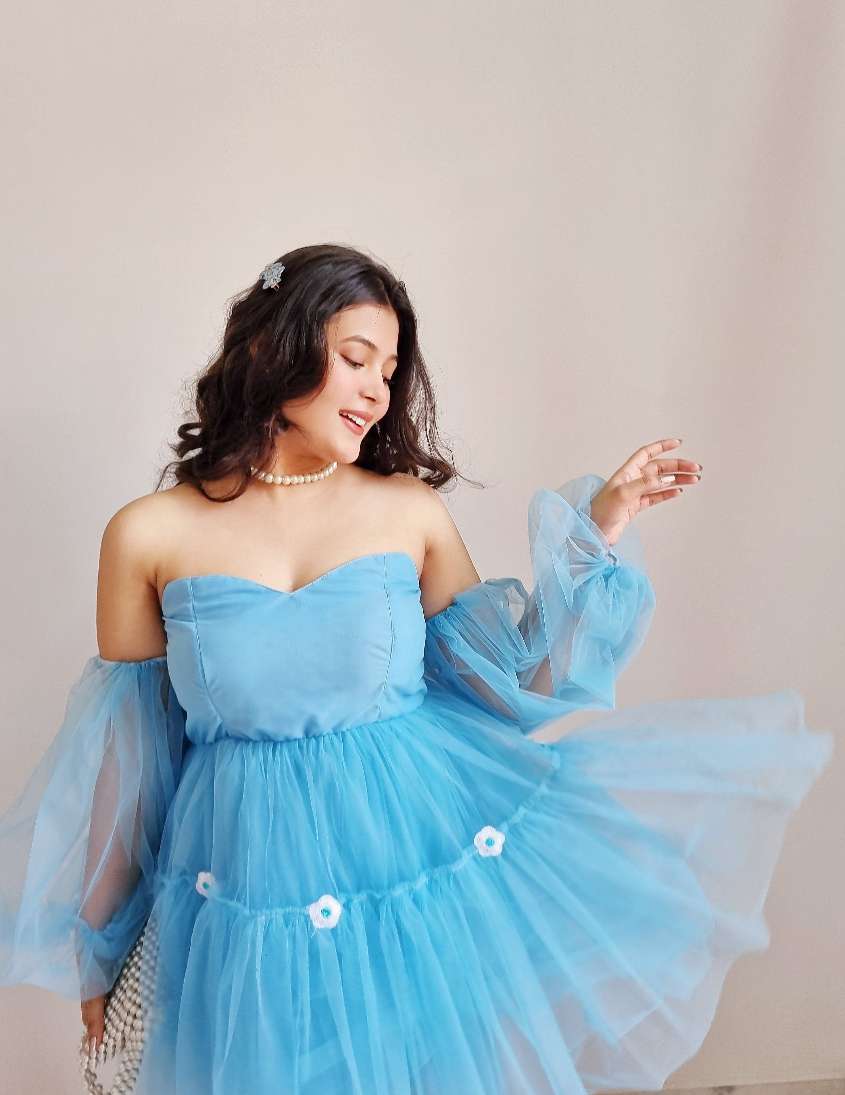 DRESSES