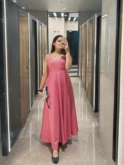 RETRO PINK DRESS