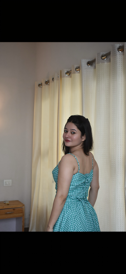RETRO GREEN DRESS