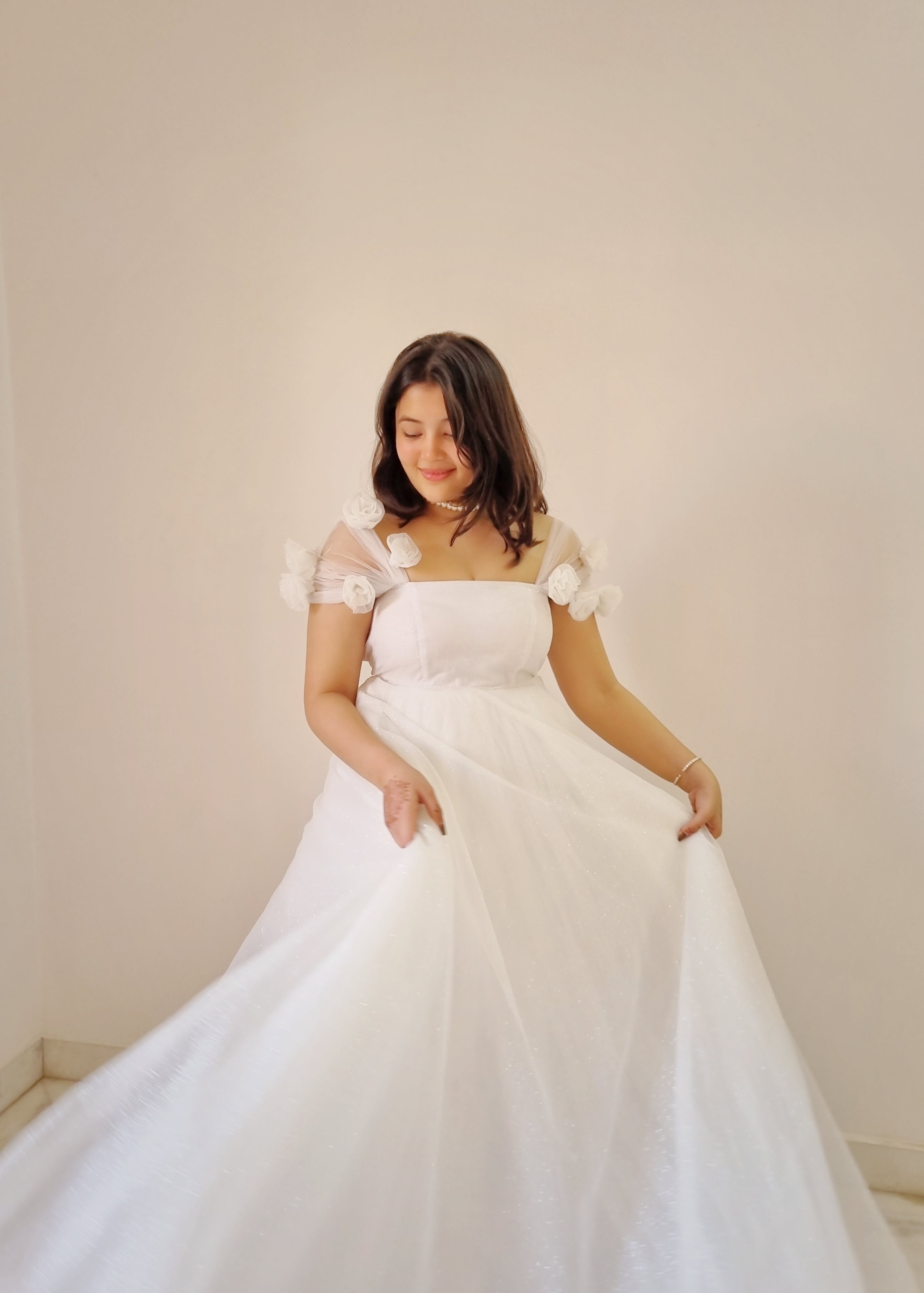 WHITE SHIMMER ORGANZA GOWN