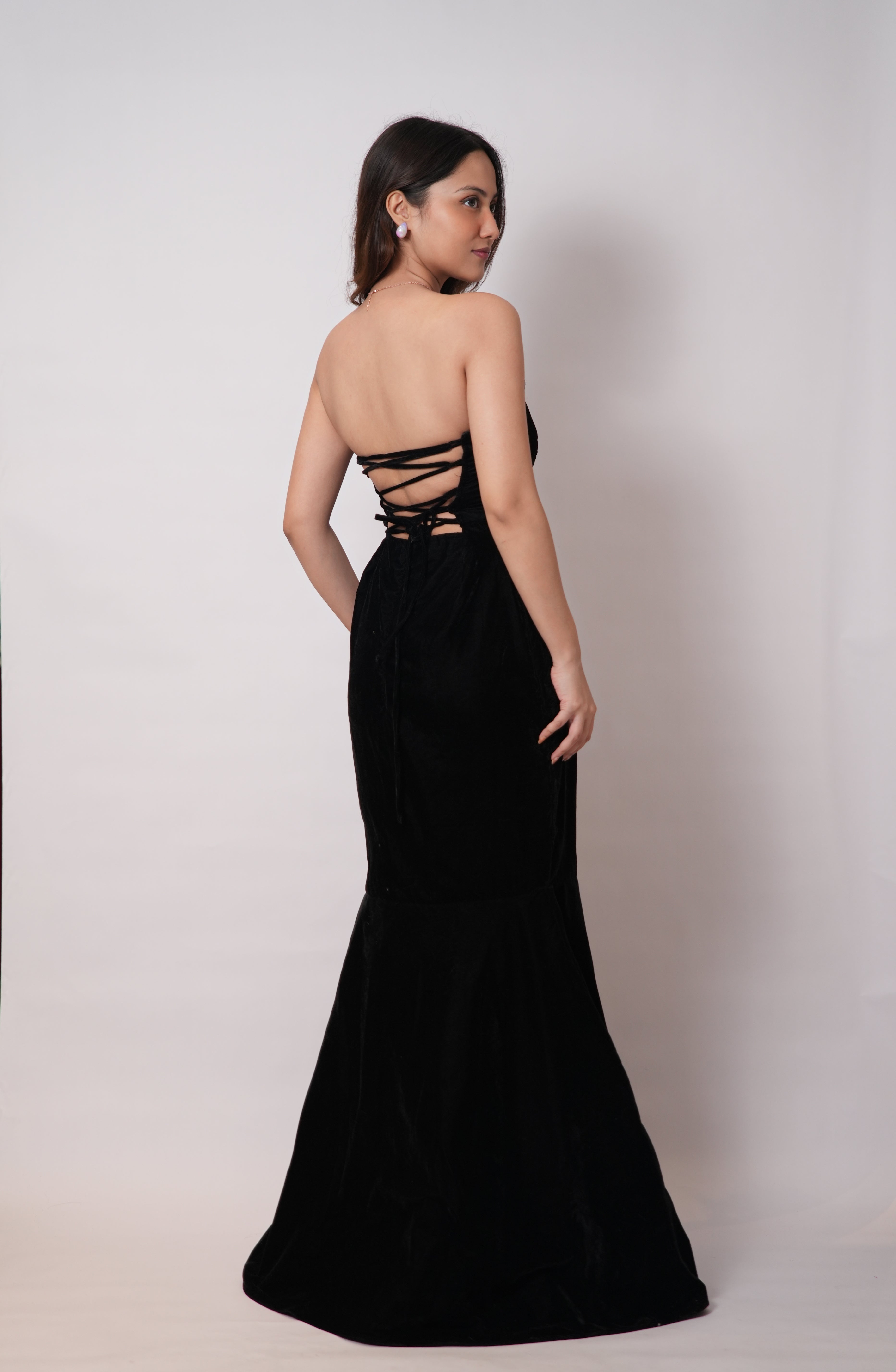 BLACK MERMAID GOWN