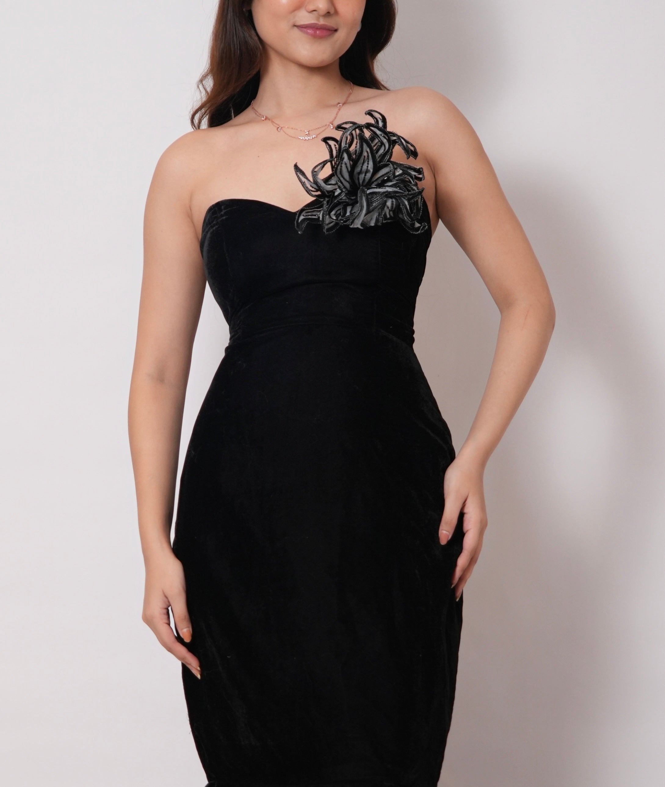 BLACK MERMAID GOWN