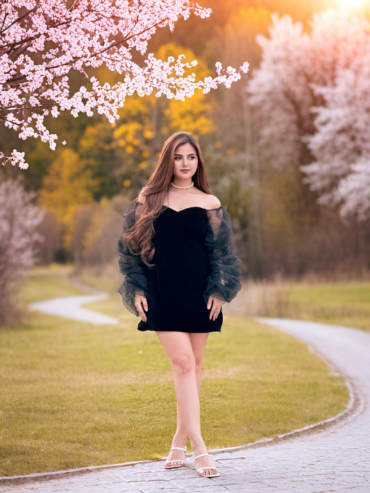 BLACK BODYCON DRESS